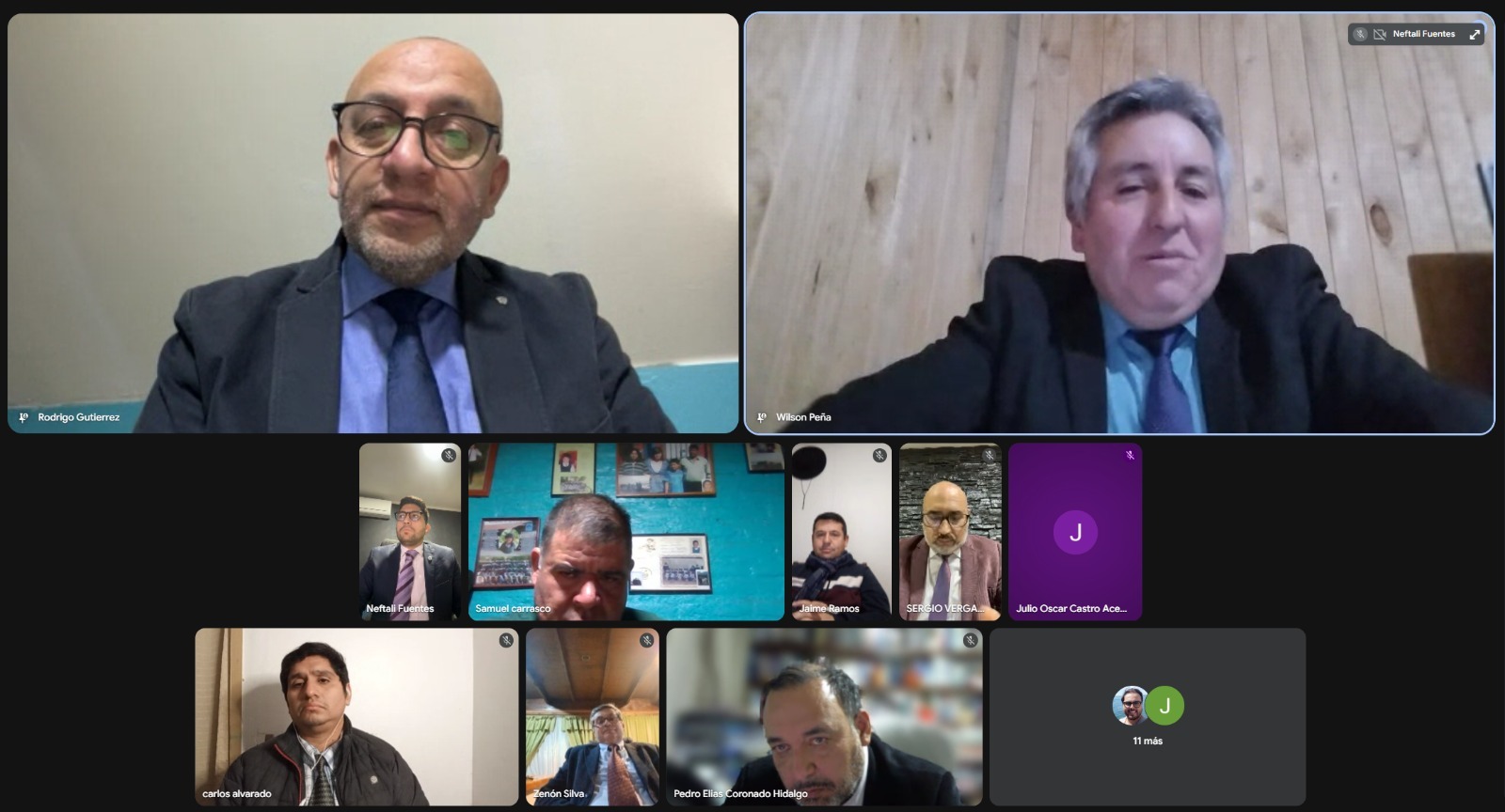 Reunión de coordinación entre integrantes del equipo de temáticas y expositores